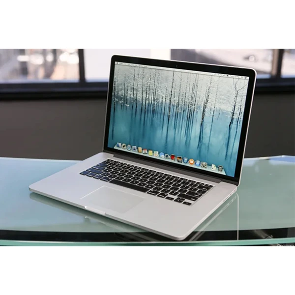 Apple MacBook Pro Retina 15" - Intel Core i7 2,4 GHz, 8 Go RAM, SSD 1 To, Intel HD Graphics 4000, Autonomie Longue Durée